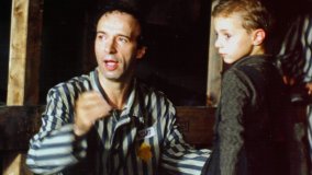 Interpretò il bambino Giosuè in La vita è Bella: 