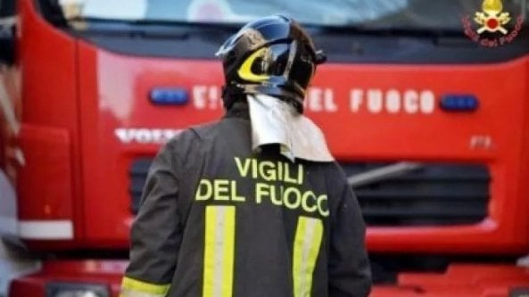 Caserta, incendio in una casa: muore immigrato 38enne