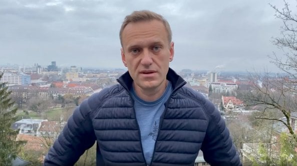Russia, stasera Navalnyj torna in patria rischiando l'arresto