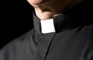 Enna, un parroco indagato dalla procura per abusi sessuali su minori: vittima scrive al Papa