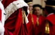 Il caso degli imputati irreperibili: decine di processi 