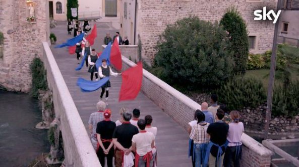 Lo spettacolare verdetto della prova in esterna con gli sbandieratori