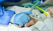 Muore dopo esser guarita da Covid, il figlio non regge al dolore 