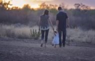 Genitori sull'orlo dell'esaurimento e una notte di sonno non fa guarire