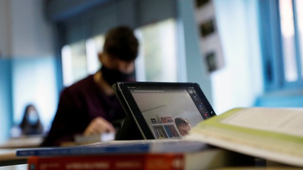 Tablet, pc e notebook per chi non li ha: così le scuole combattono il digital divide