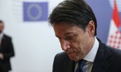Fiducia a Conte sul filo lana, scontro sui costruttori