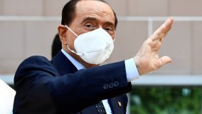 Processo escort, rinviata a Bari l'udienza per motivi di salute di Silvio Berlusconi