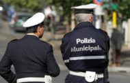 Taranto, due vigili aggrediti durante i controlli in centro: gli aggressori sono stati arrestati