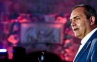 Calabria, elezioni regionali. De Magistris incontra attivisti e associazioni. E promette: 