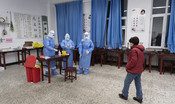 Covid, la Cina userà i tamponi anali per chi è ad alto rischio
