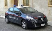 Rubano in casa di una prostituta e uno la stupra 