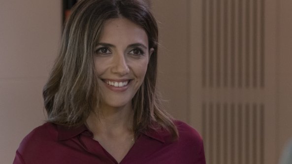 Serena Rossi è Mina Settembre: 
