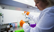 Il cocktail di anticorpi Regeneron riduce del 50% il rischio di contrarre il Covid