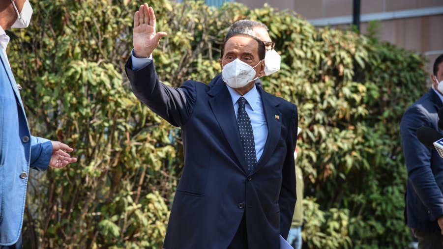 Silvio Berlusconi in ospedale a Monaco. Zangrillo: 