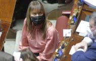 Covid, Speranza alla Camera chiede unità tra battute e citazioni. Lo spettro della crisi agita i deputati