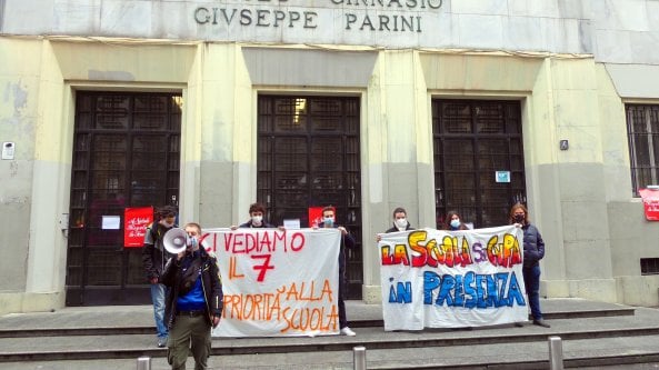 Milano, debutta Radio Parini: la voce degli studenti in cerca di un nuovo inizio