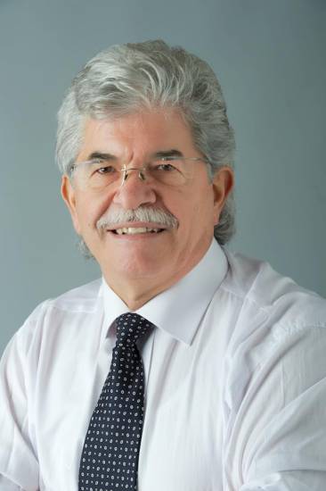Razzi si gode lo show: 