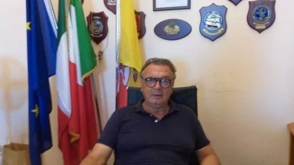 Lampedusa, minacce via Facebook al sindaco Martello. Esposto alla polizia postale
