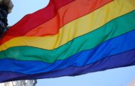 Ora #SoloDueGeneri diventa virale. E i progressisti si scandalizzano