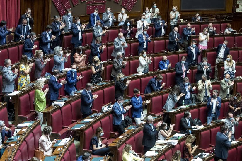 Cifre vergognose In Parlamento. 147 voltagabbana 57 solo nel 2020