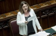 Il governo si spacca anche sul lavoro. E i saldi sono un flop
