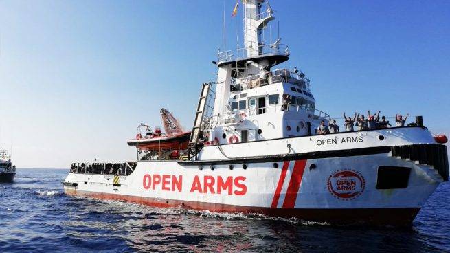 Dall'Arci a Legambiente al sindaco Orlando. La sinistra si vendica e assalta il leghista