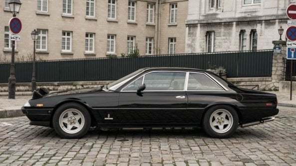 All'asta la Ferrari 400 nera, in ricordo di Villeneuve