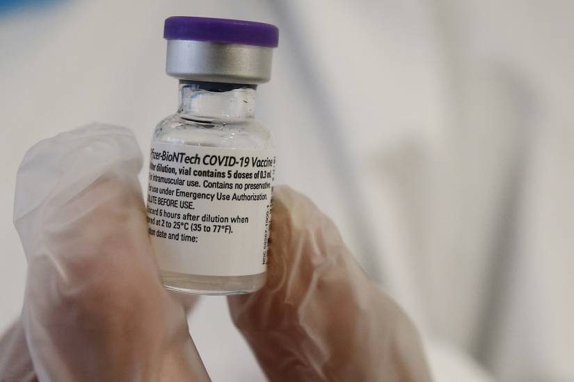 Ancora troppo pochi i vaccinati Arcuri ammette: il piano è 