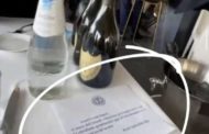 Il party illegale nel resort di lusso, scoppia polemica social