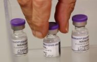 Giovani e fasce non a rischio, il vaccino arriverà in estate
