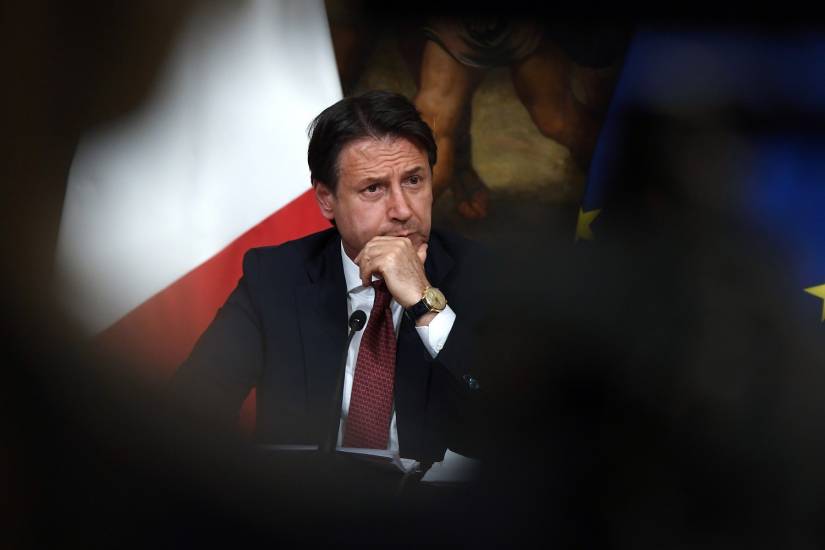 Il ritiro dei ministri, la conferenza e le dimissioni: governo a un passo dalla crisi