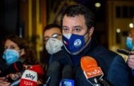 Salvini alla sbarra per Carola E lui la sfida: 