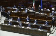Conte ha la fiducia alla Camera Ma adesso trema per il Senato