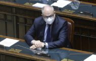 La Borsa tifa per i tecnici ma punta sulla continuità