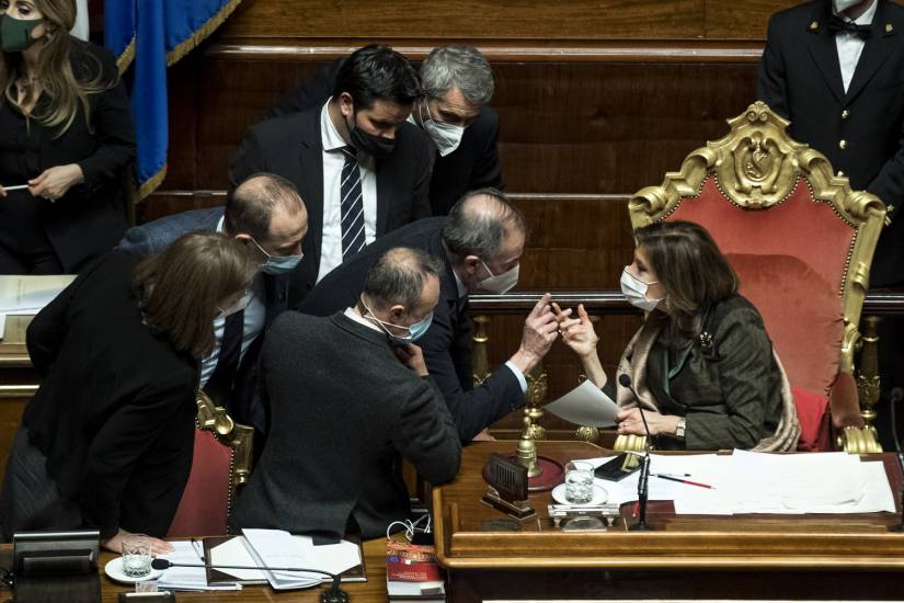 Al Senato invocano il Var o la Var?
