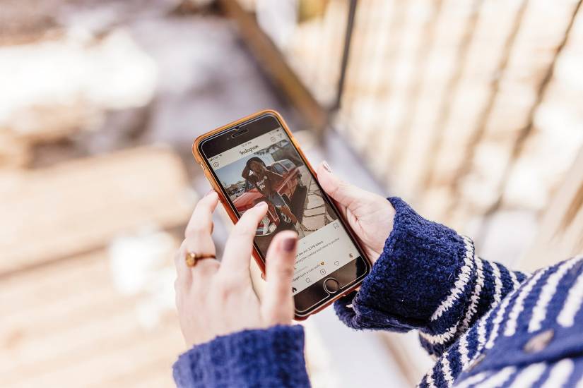 Instagram ci ripensa: tornano i like