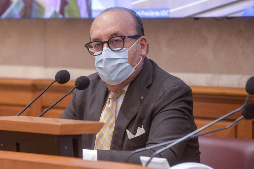 Con il voltafaccia di Vitali saltano i 