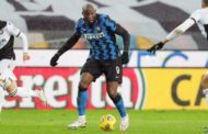 Due giganti e una rissa. Anche questo è calcio