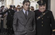 Lino Guanciale è Ricciardi, il barone che fa il commissario