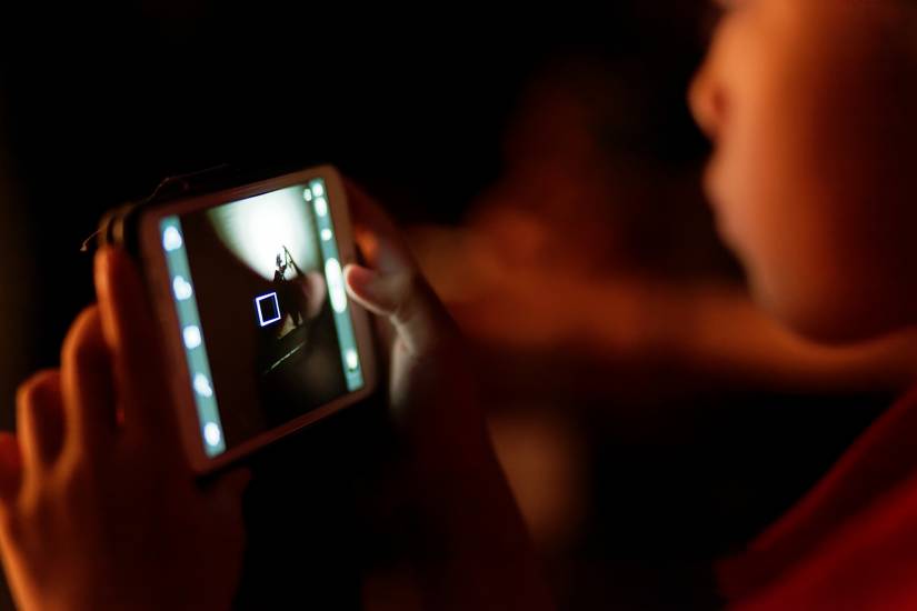 Il video e gli ultimi istanti I dubbi sul bimbo morto con il sorriso su YouTube