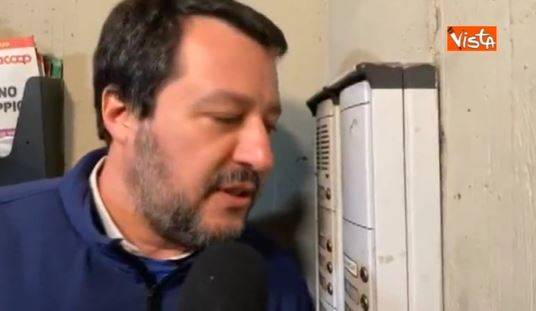 Blitz nella casa della 