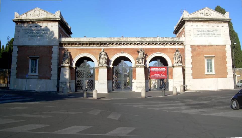 A Roma vietato morire: 