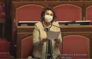 La Lonardo si tira fuori: 