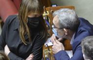 Crisi di governo, Conte alla Camera: il no definitivo a Renzi e la mossa sulla legge elettorale