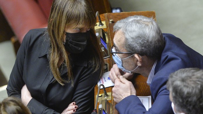 Crisi di governo, Conte alla Camera: il no definitivo a Renzi e la mossa sulla legge elettorale