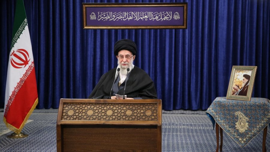 Khamenei minaccia Trump: 