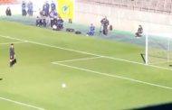 Rincorsa infinita per calciare il rigore: farebbe sbadigliare persino Zaza