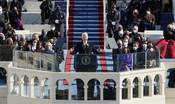 Biden e Harris giurano: 