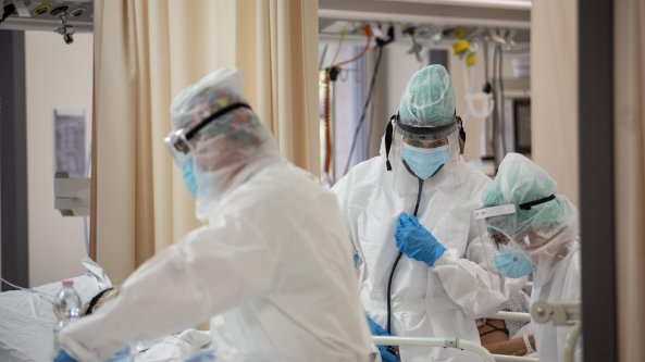 Coronavirus, il bollettino di oggi, 25 gennaio: 8.561 nuovi casi e 420 vittime