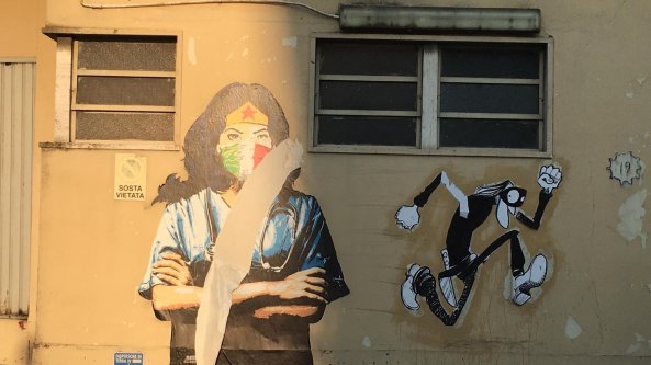 L'infermiera Wonder Woman di Codogno sfregiata dai vandali